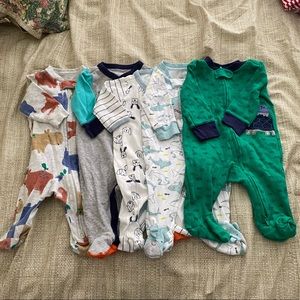EUC 6 month Carter’s pajamas (5 different pjs)
